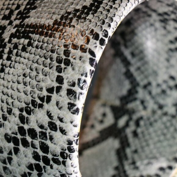 Vintage Faux Snakeskin 1.5" Wide Bangle Bracelet with 2.5" Diameter - Picture 5 of 5